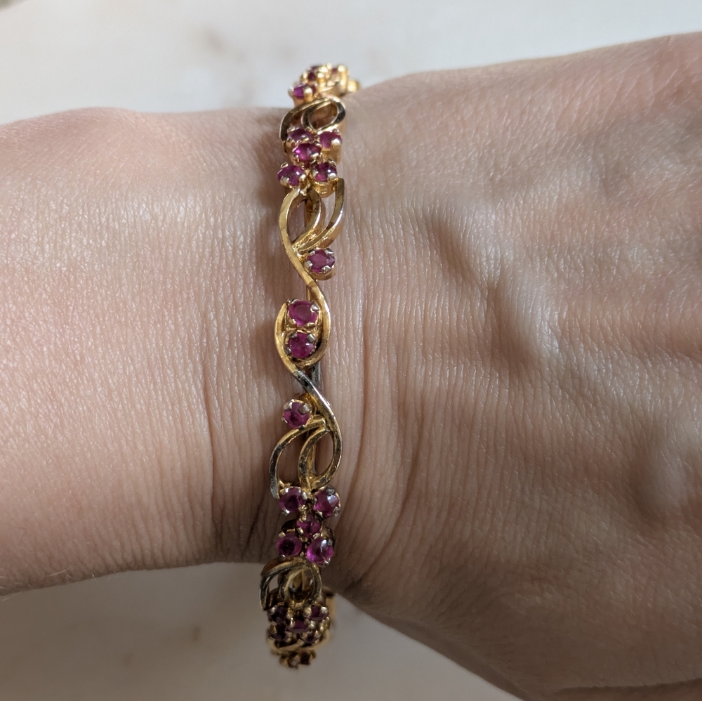 069_Flowery gold plated bracelet with pink rubies